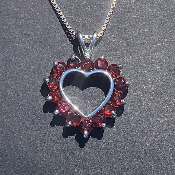 ❤️ Genuine Garnet Sterling Silver Necklace, Heart Pendant, and Studs ❤️ - Picture 4 of 13